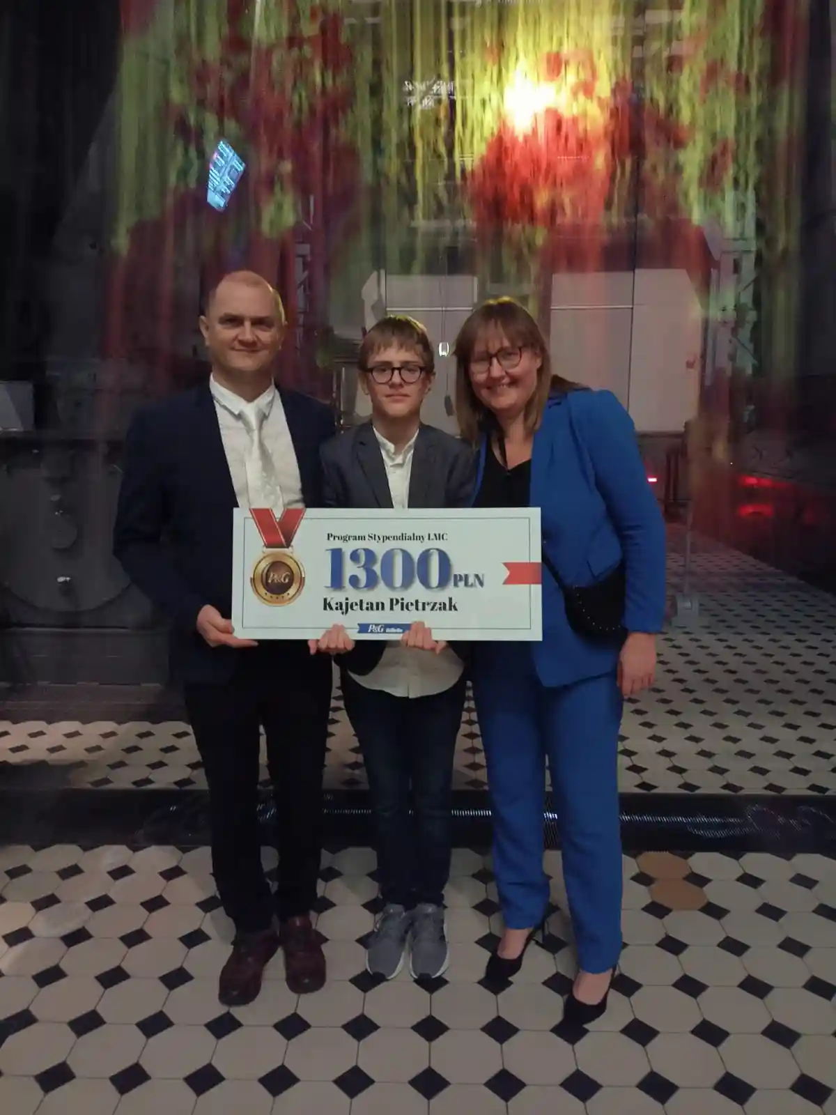 Zdjęcie przedstawiające nagrodę z 2022 roku.